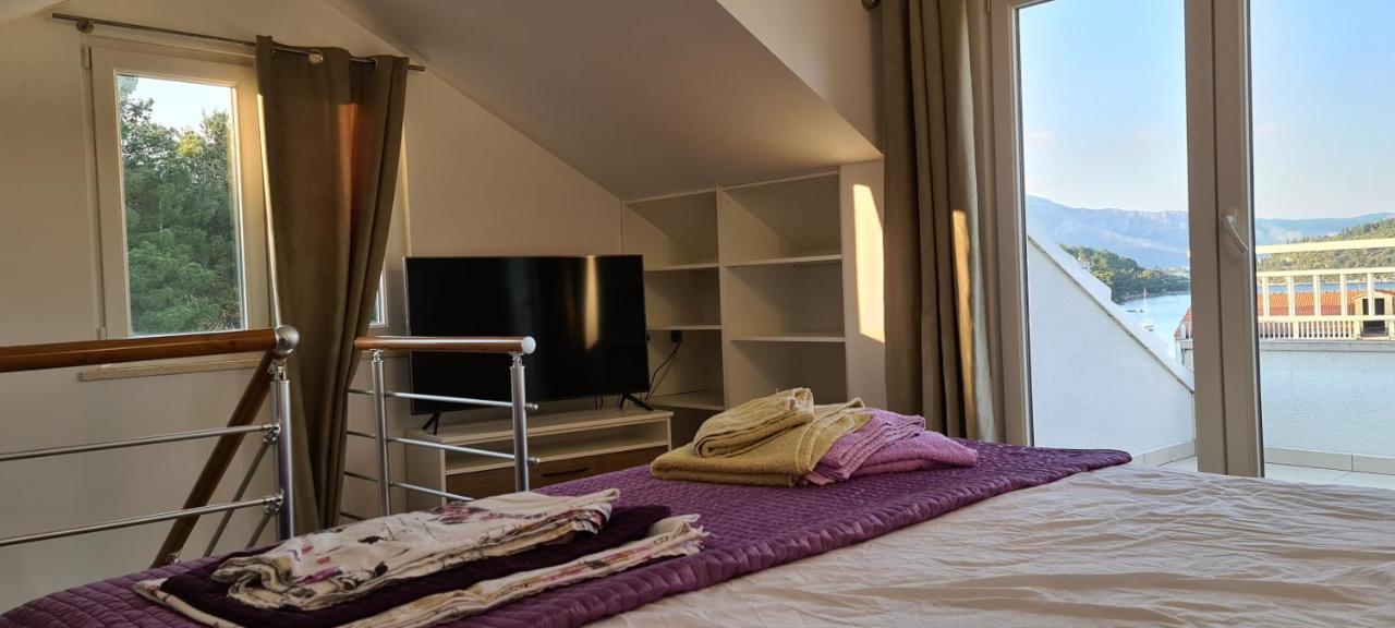 Luxury Apartments Oasis Lumbarda Exterior photo