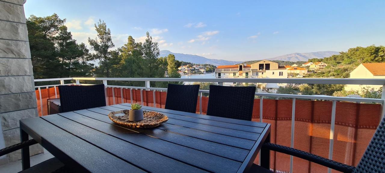 Luxury Apartments Oasis Lumbarda Exterior photo