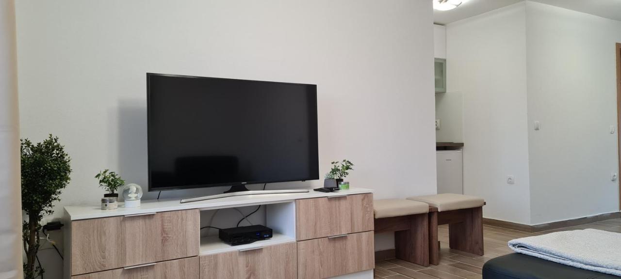 Luxury Apartments Oasis Lumbarda Exterior photo